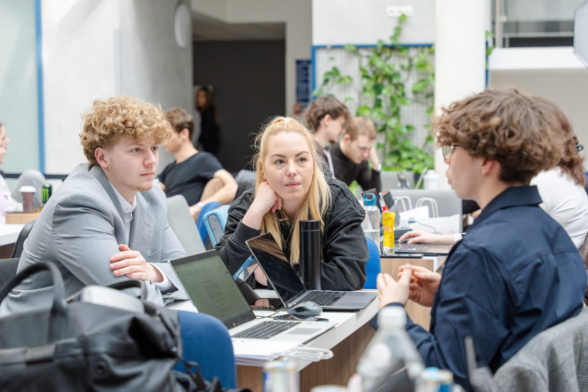 Econverse_hackathon-109.jpg