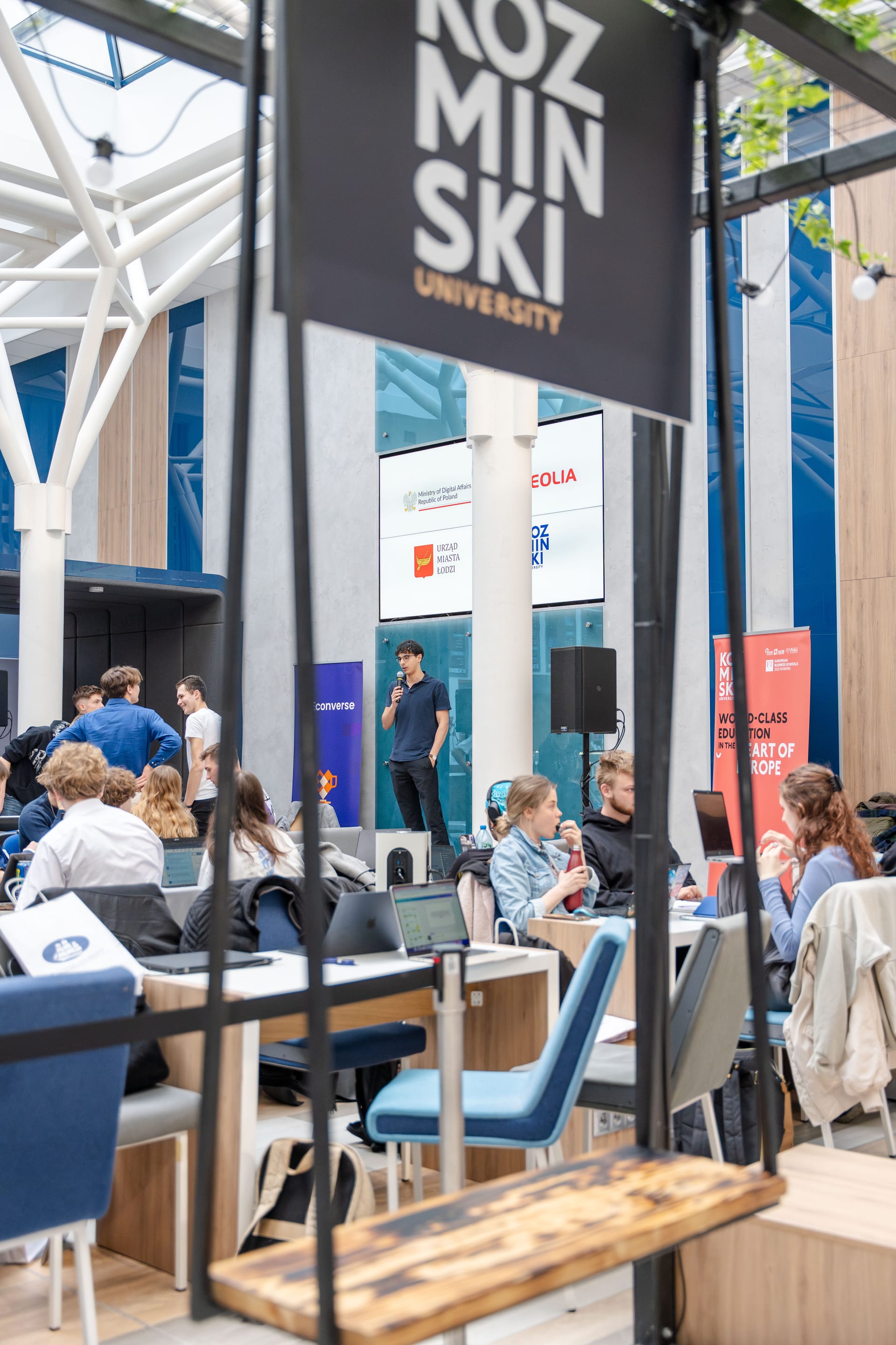Econverse_hackathon-14.jpg