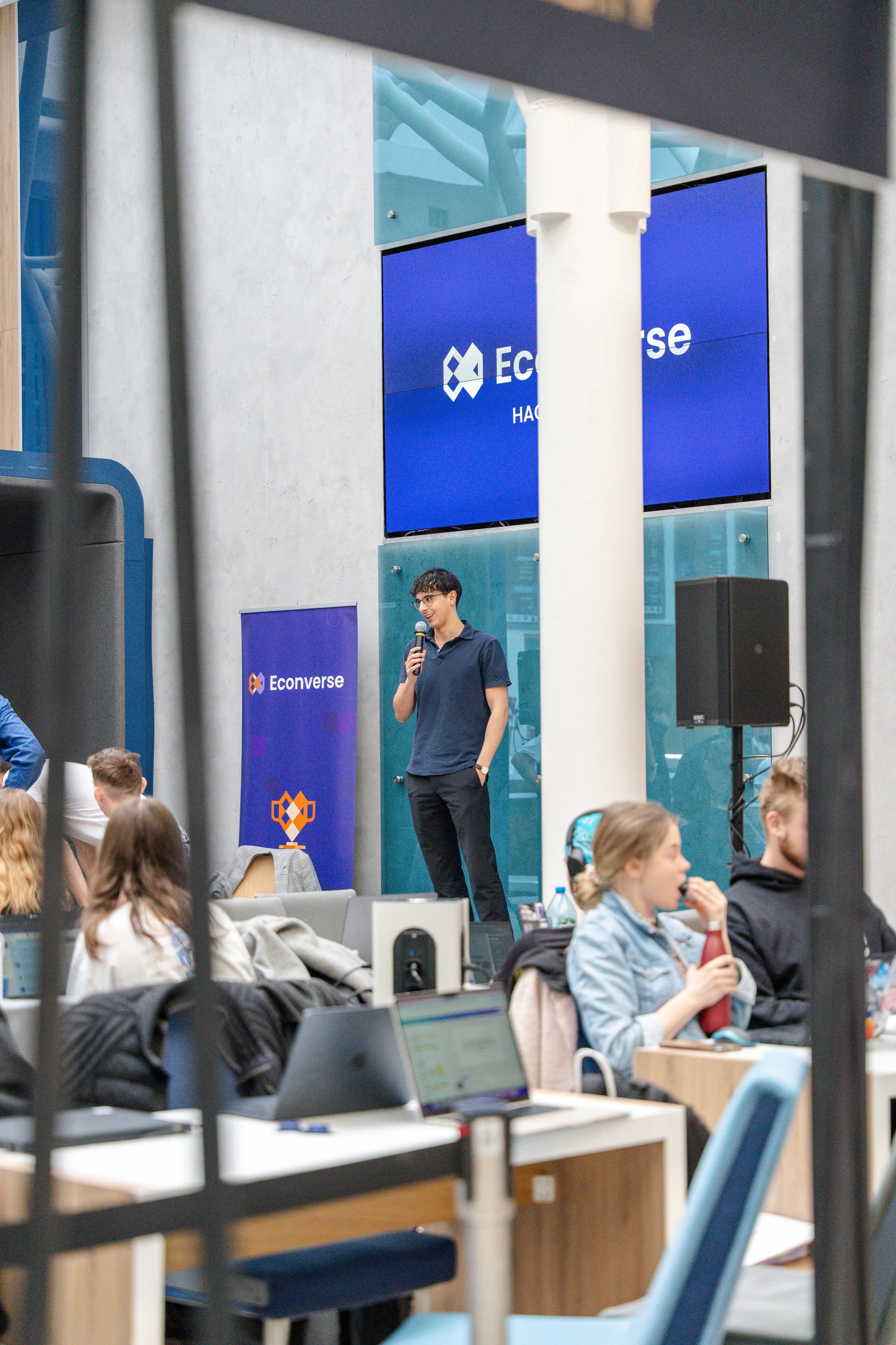 Econverse_hackathon-17.jpg