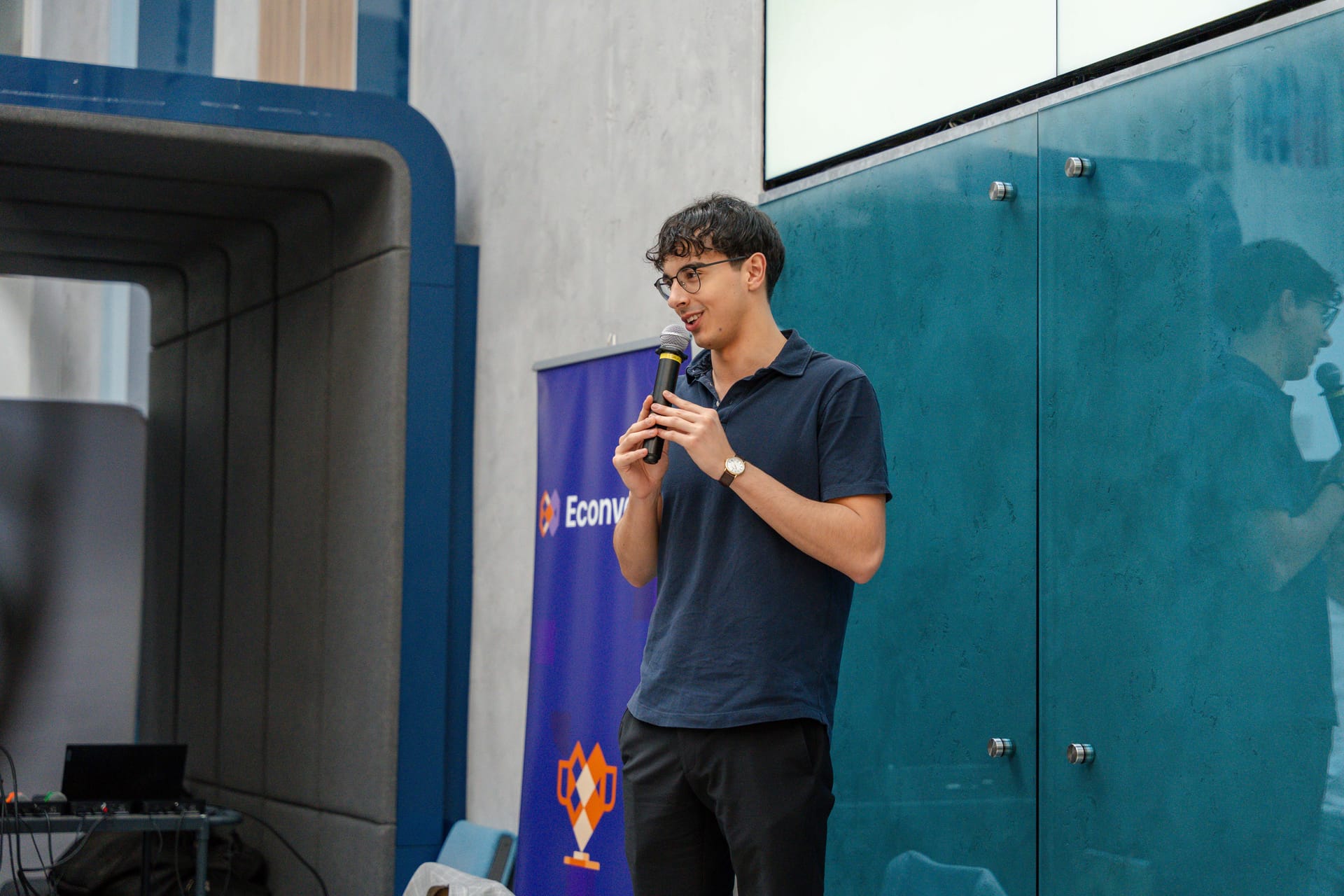 Econverse_hackathon-20.jpg
